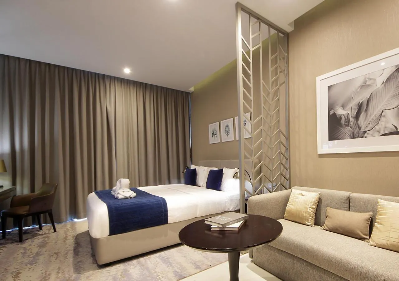 Elegant Studio With Canal Views Damac Prive Dubai