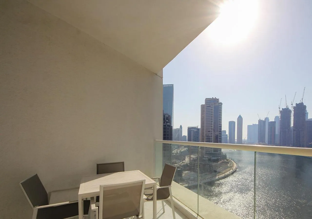 Elegant Studio With Canal Views Damac Prive Dubai